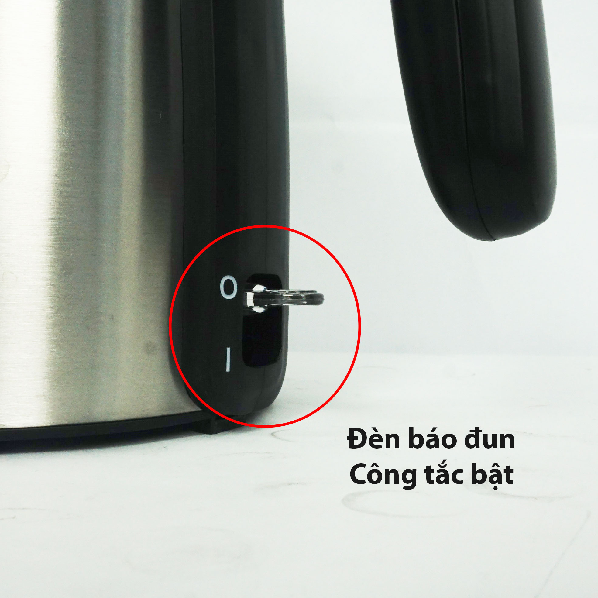 Ấm siêu tốc Sharp 1.5 lít EKJ-15EVS-ST