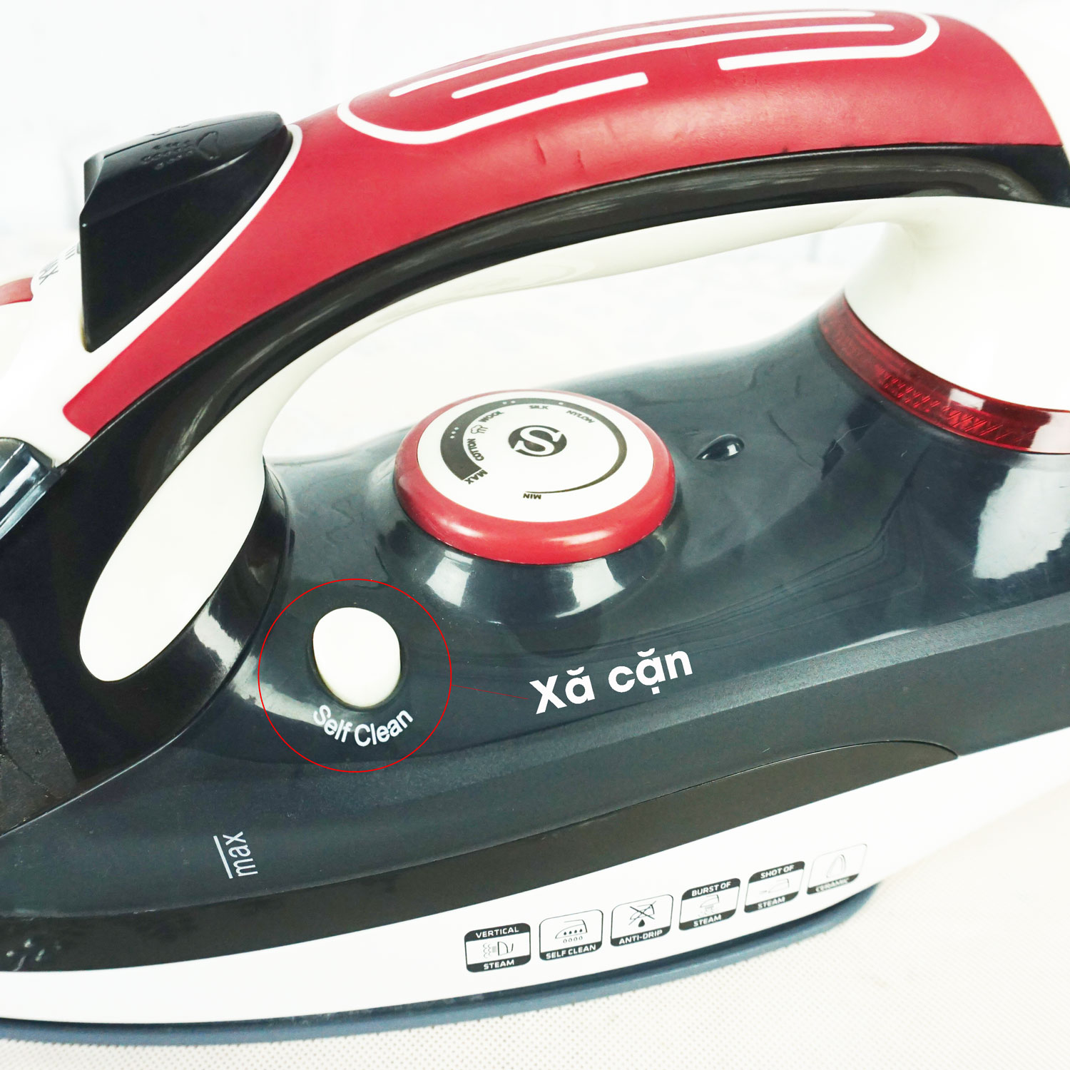 Bàn là hơi nước Sowun SW406 công suất 1900W