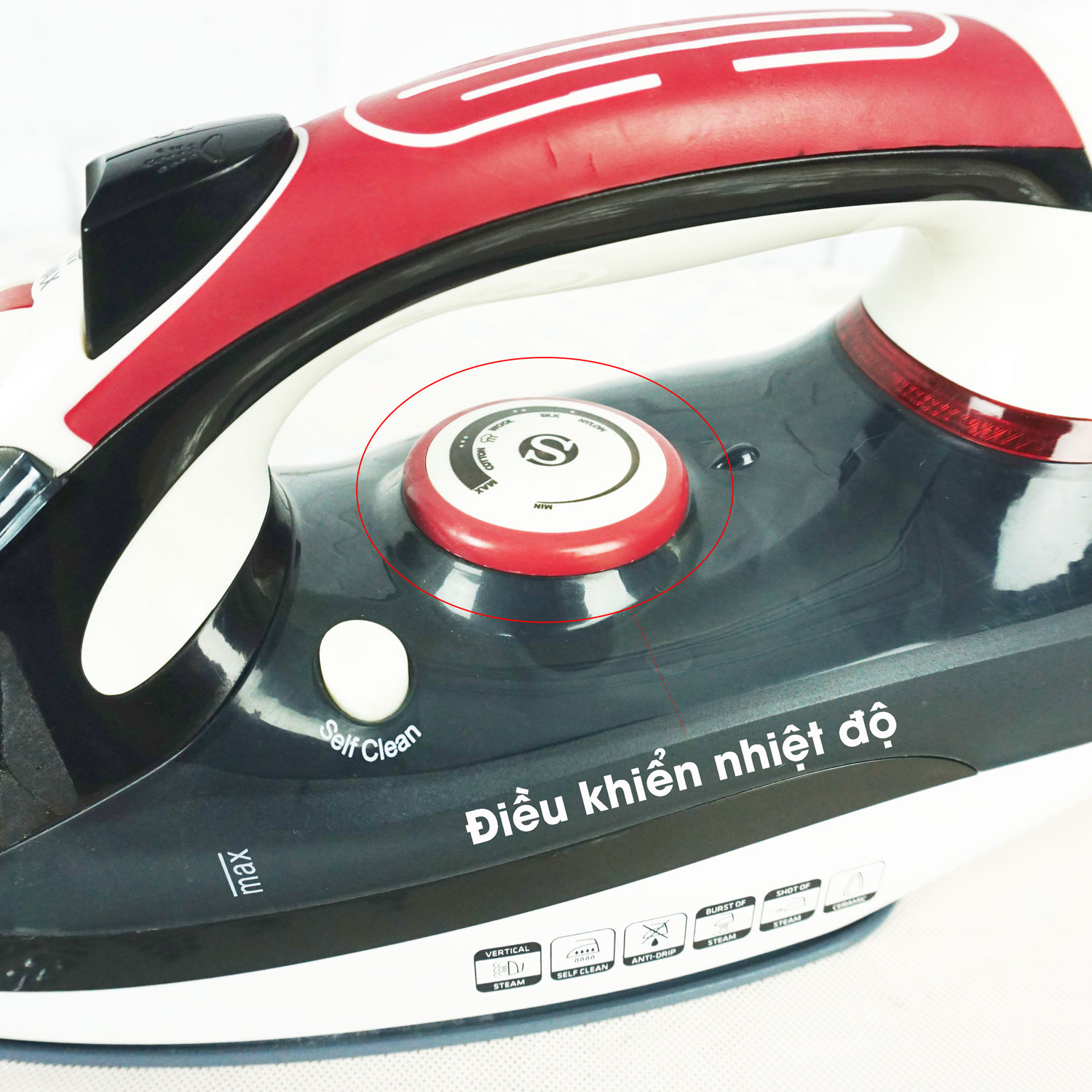 Bàn là hơi nước Sowun SW406 công suất 1900W
