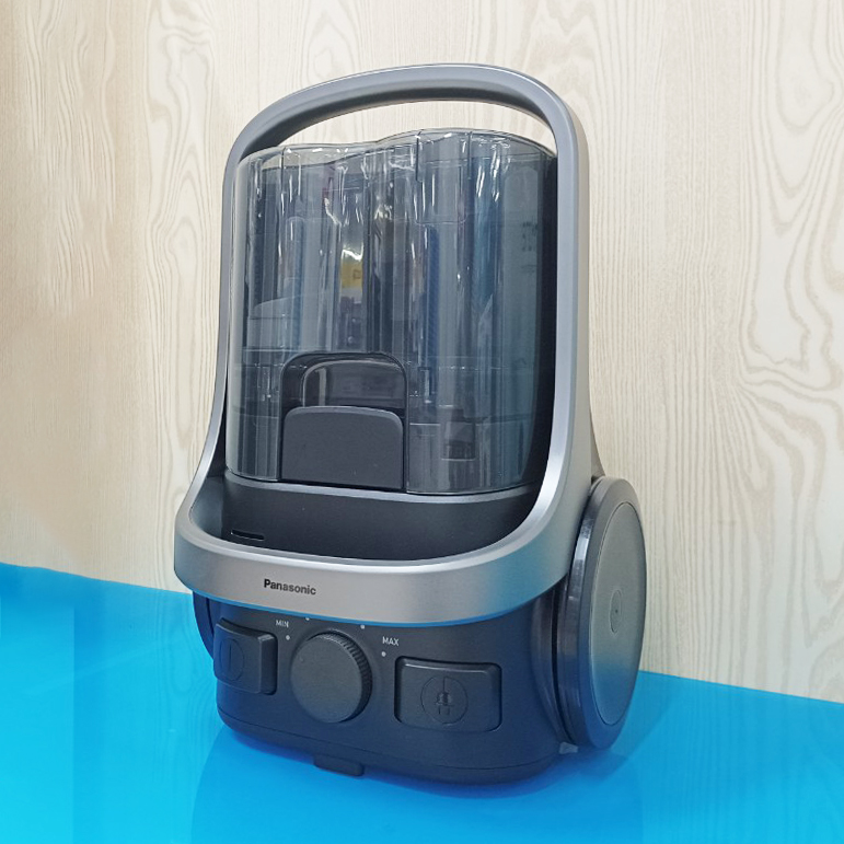 Máy hút bụi Panasonic 2000W MC-CL605KN49