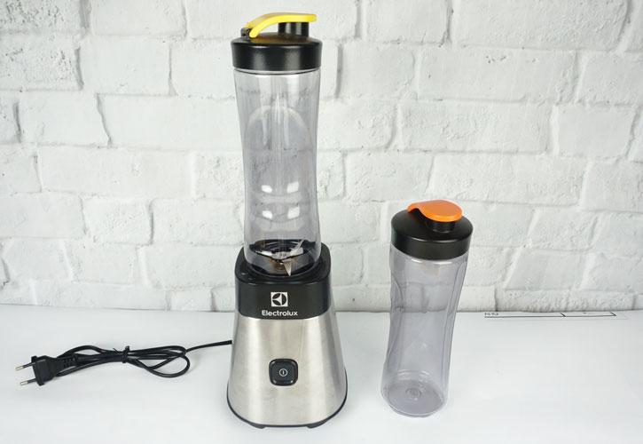 Máy xay sinh tố Electrolux EMB3025
