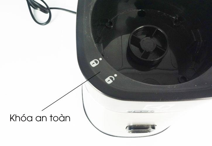 Máy xay sinh tố Electrolux EMB3025