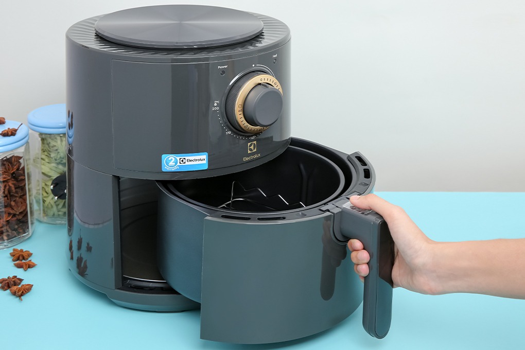 Nồi chiên không dầu Electrolux 3L E6AF1-220K