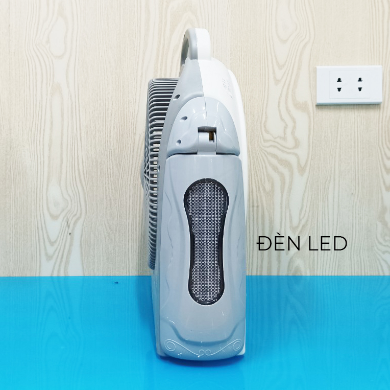 Quạt tích điện Nanoco NRF1277 có đèn LED