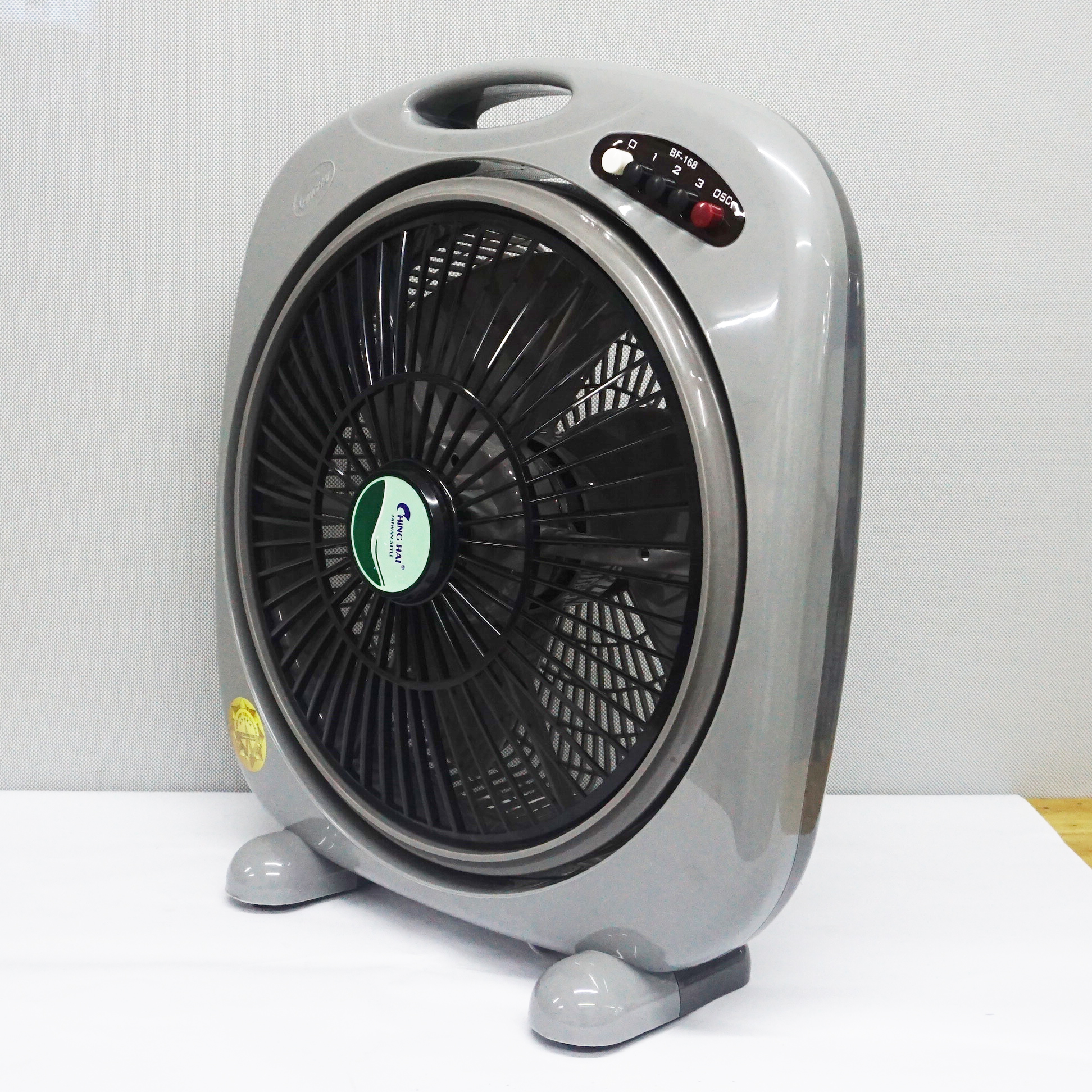 Quạt tản Chinghai BF168